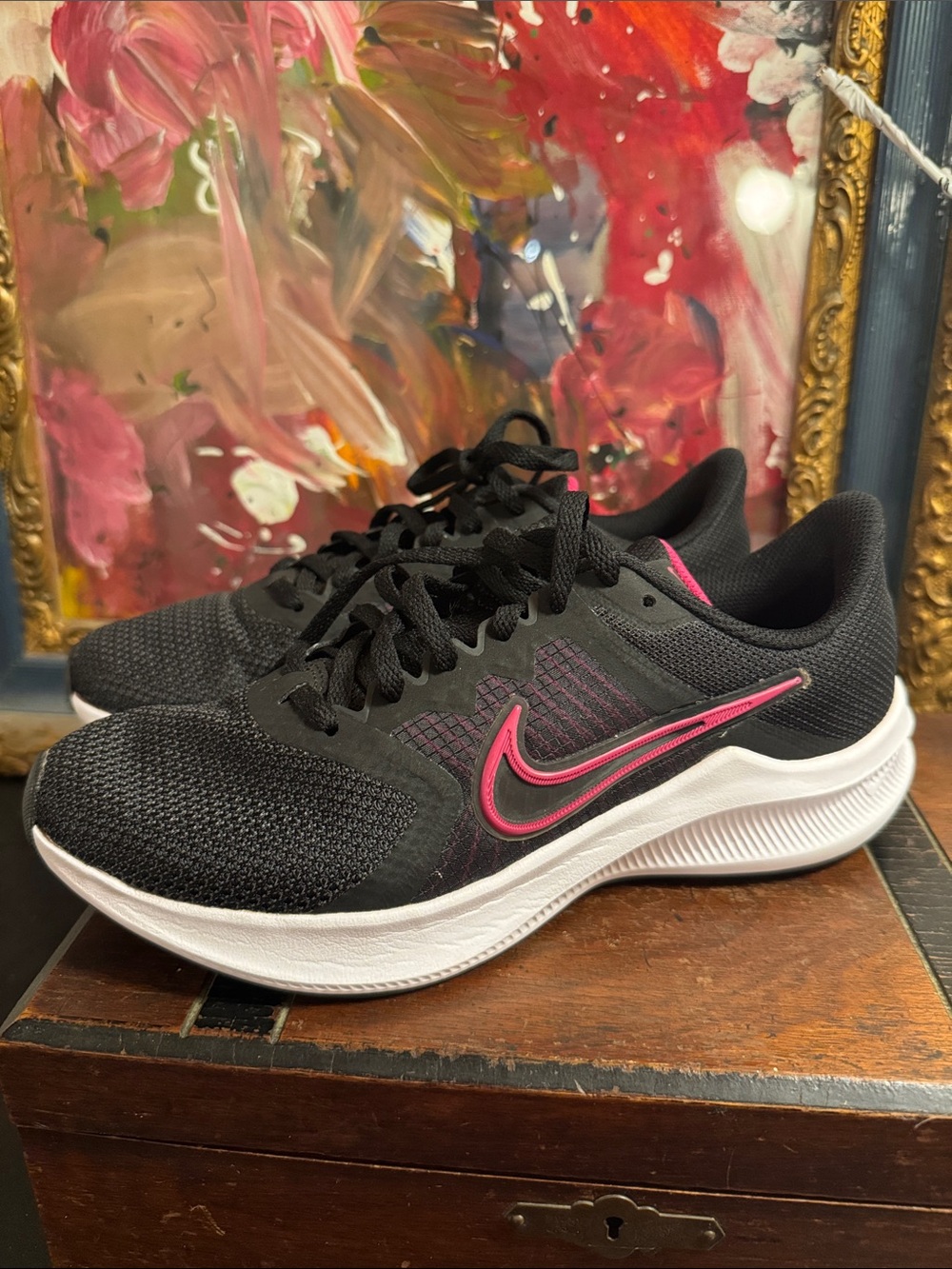 Nike Women’s Downshifter Black & Pink Athletic Running Shoes size 7.5